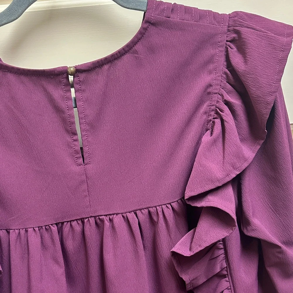 Entro Plum Ruffle V-Neck Blouse - Picture 6 of 7